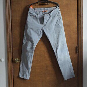 Grey Dockers Jean Cut Jeans. Men's W32 L32.